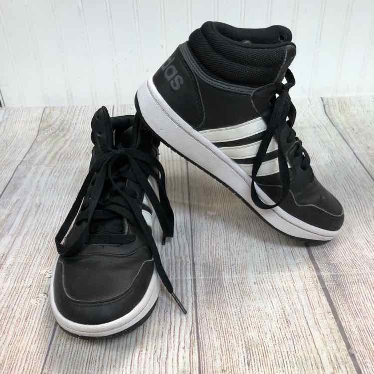 Adidas Black & White Size 3 Boys Sneakers