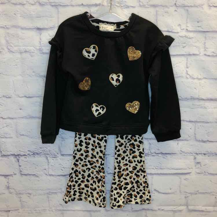 BTween Animal Size 5 Girls 2 Piece Outfit