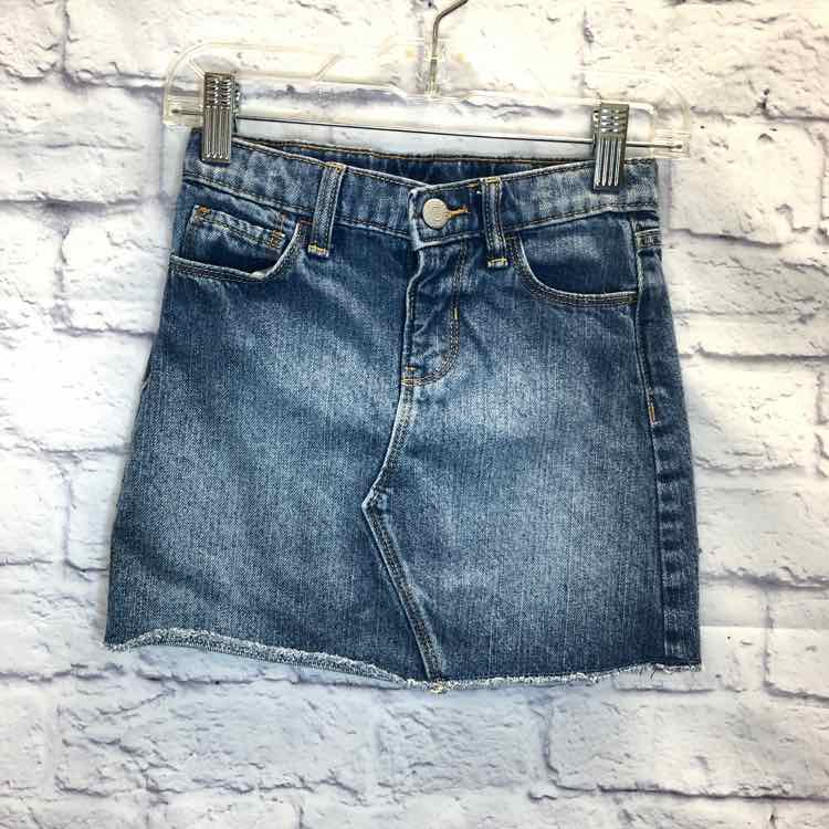 Old Navy Denim Size 5 Girls Skirt