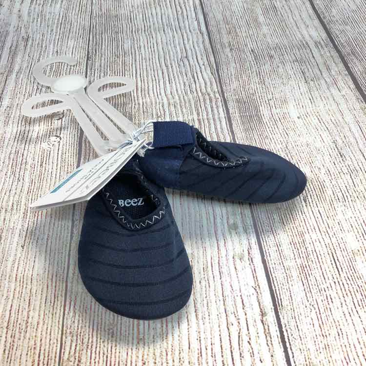 Robeez Navy Size 3-6 Months Boys Water Shoes