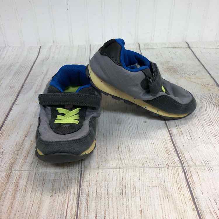 Carters Gray Size 9 Boys Sneakers