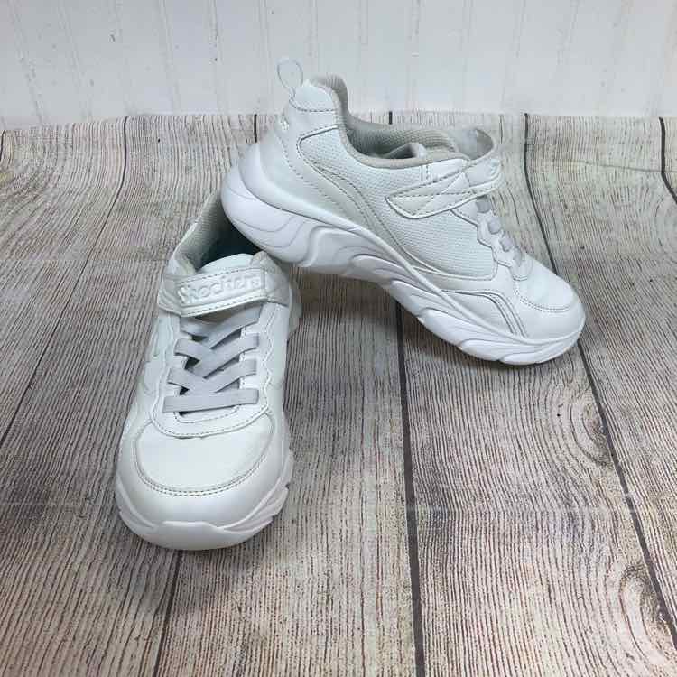 Skechers White Size 2 Girls Sneakers