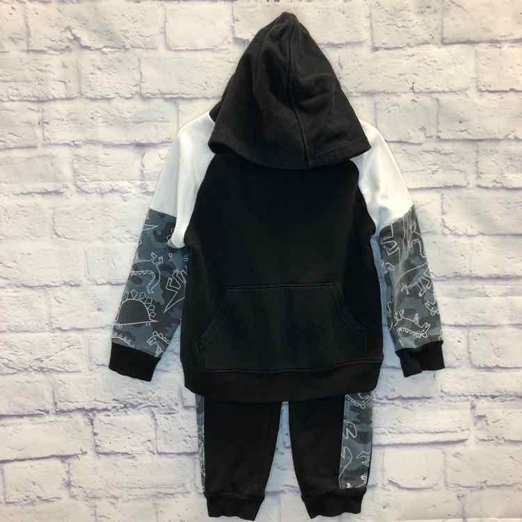 Childrens Place Black Size 4T Boys 2 Piece Outfit
