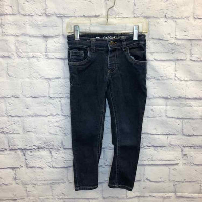 Girl's Clothing & Accessories