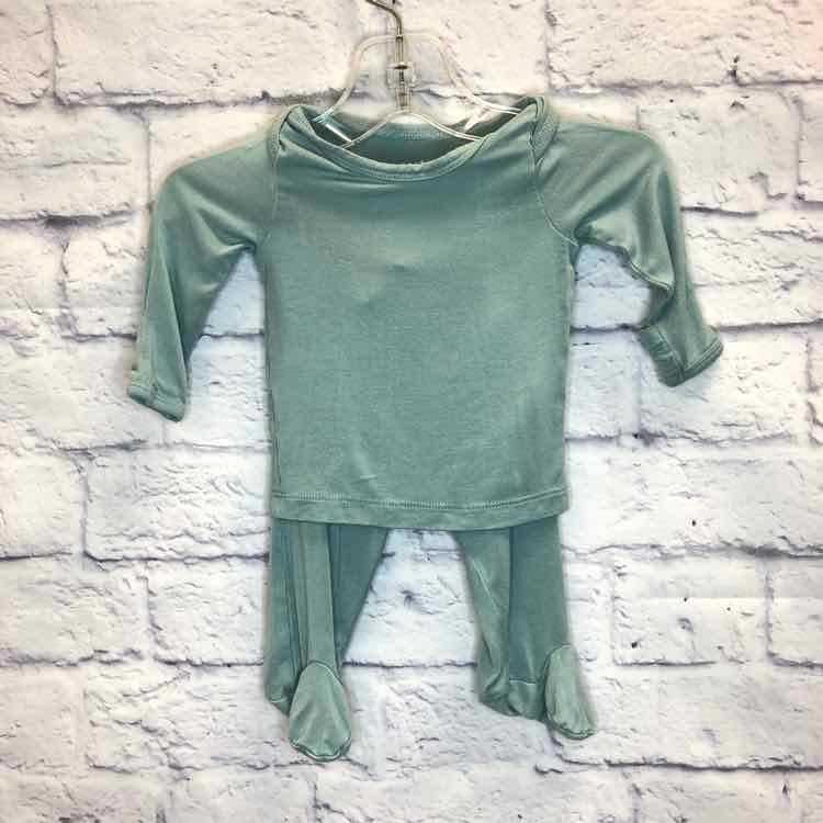 Just One You Green Size Newborn Boys 2 Piece Outfit