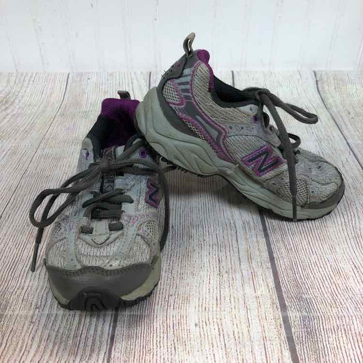 New Balance Gray Size 11 Girls Sneakers
