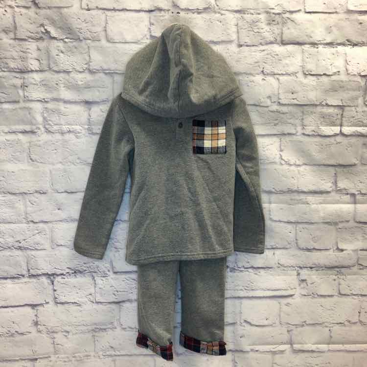 Childrens Place Gray Size 4T Boys 2 Piece Outfit