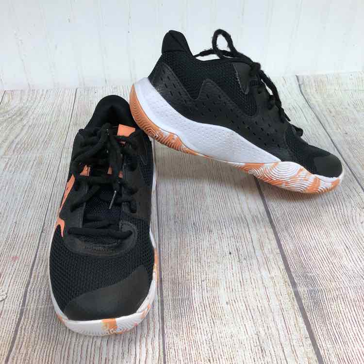 Under Armour Black Size 1.5 Girls Sneakers
