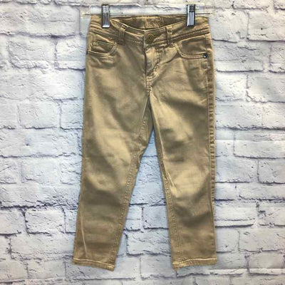 Girl's Clothing & Accessories