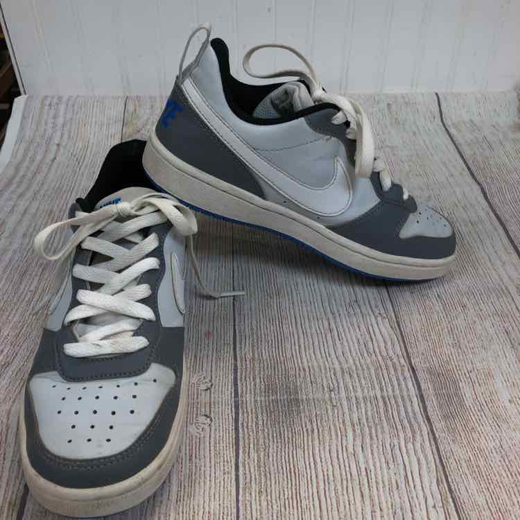 Nike Gray Size 4 Boys Sneakers