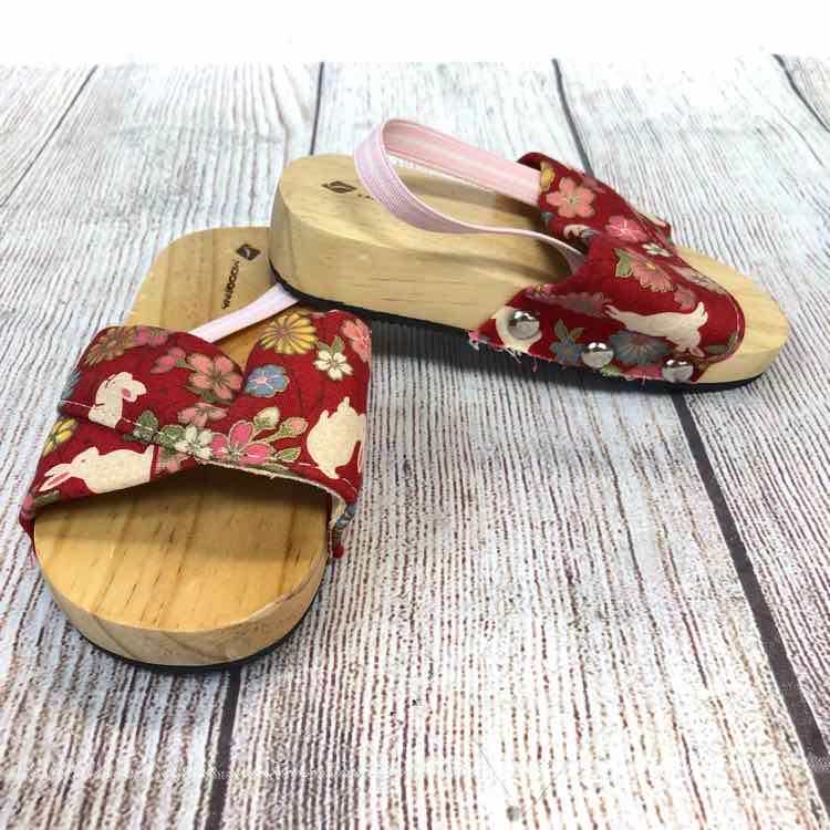 Moogiwa Red Size 6 Girls Sandals