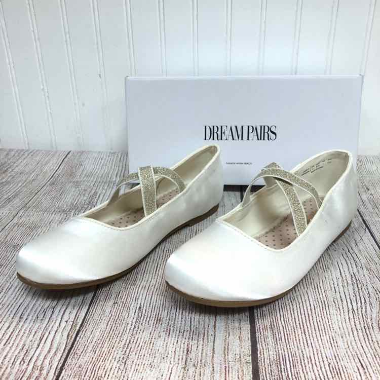 Dream Pairs White Size 2 Girls Dress Shoes