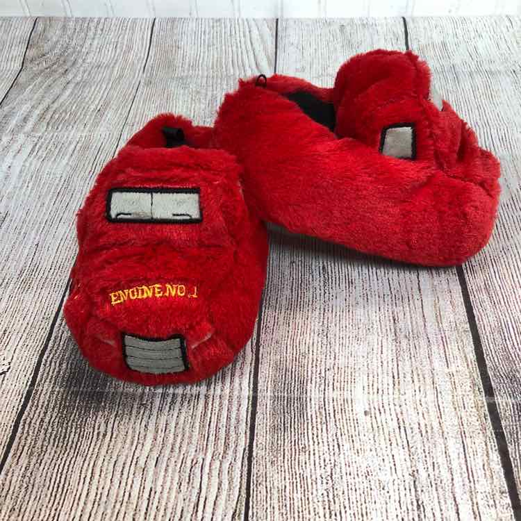 Carters Red Size 5 Boys Slippers