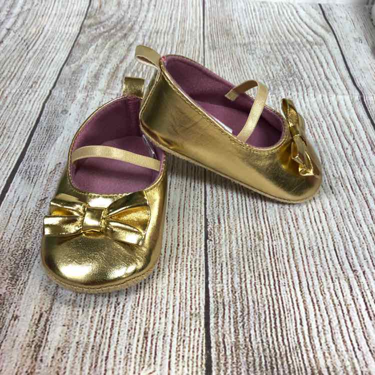 HB Gold Size 0-6 months Girls Dress Shoes