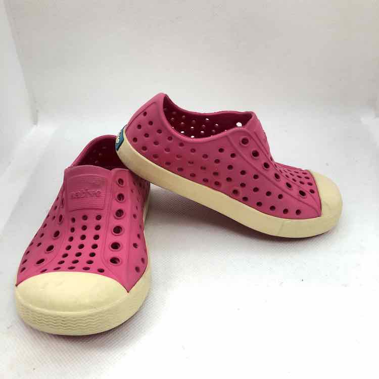 Native Pink Size 6 Girls Casual Shoes