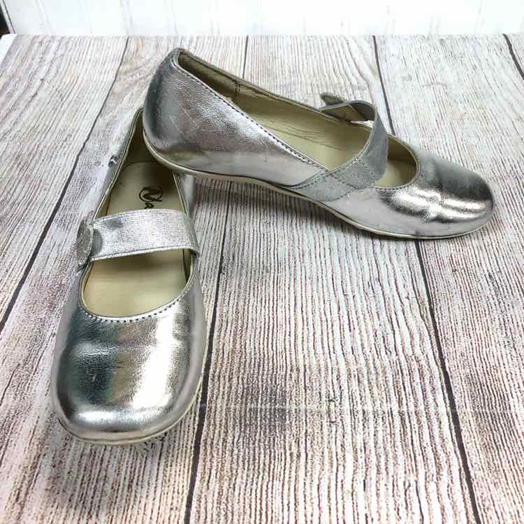 Naturino Silver Size 13.5 Girls Dress Shoes
