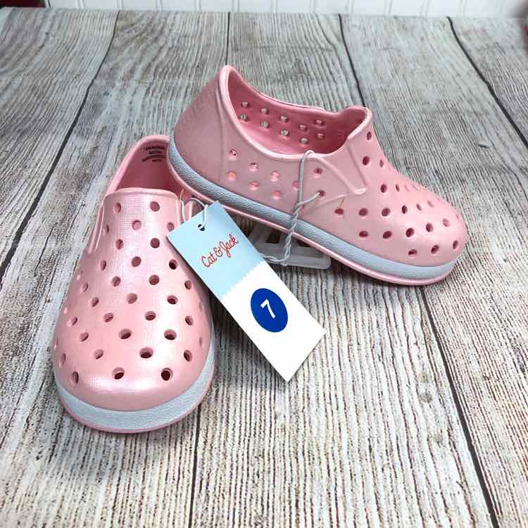 Cat & Jack Pink Size 7 Girls Water Shoes